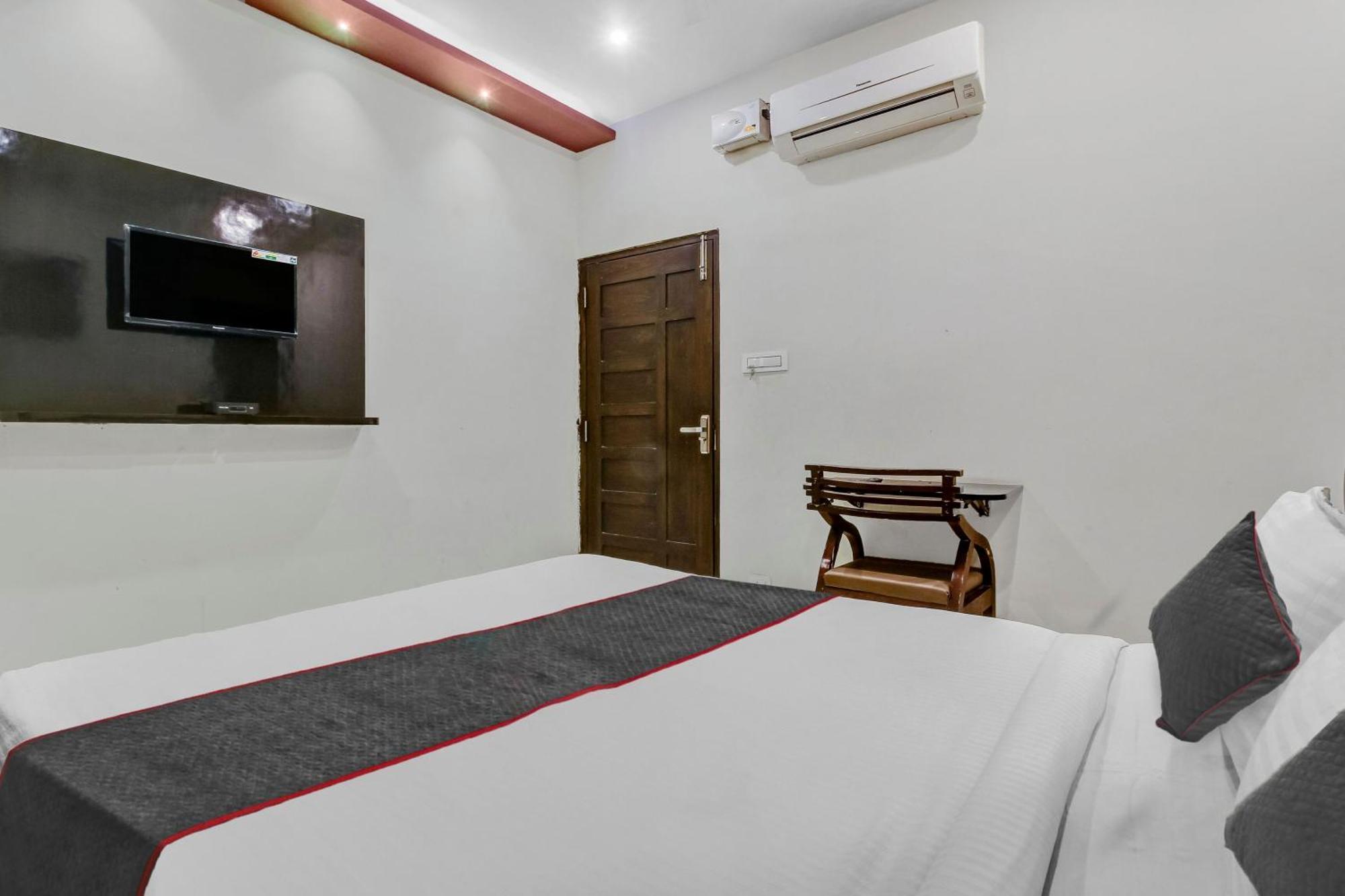 Collection O Galaxy Suites Хидерабад Екстериор снимка